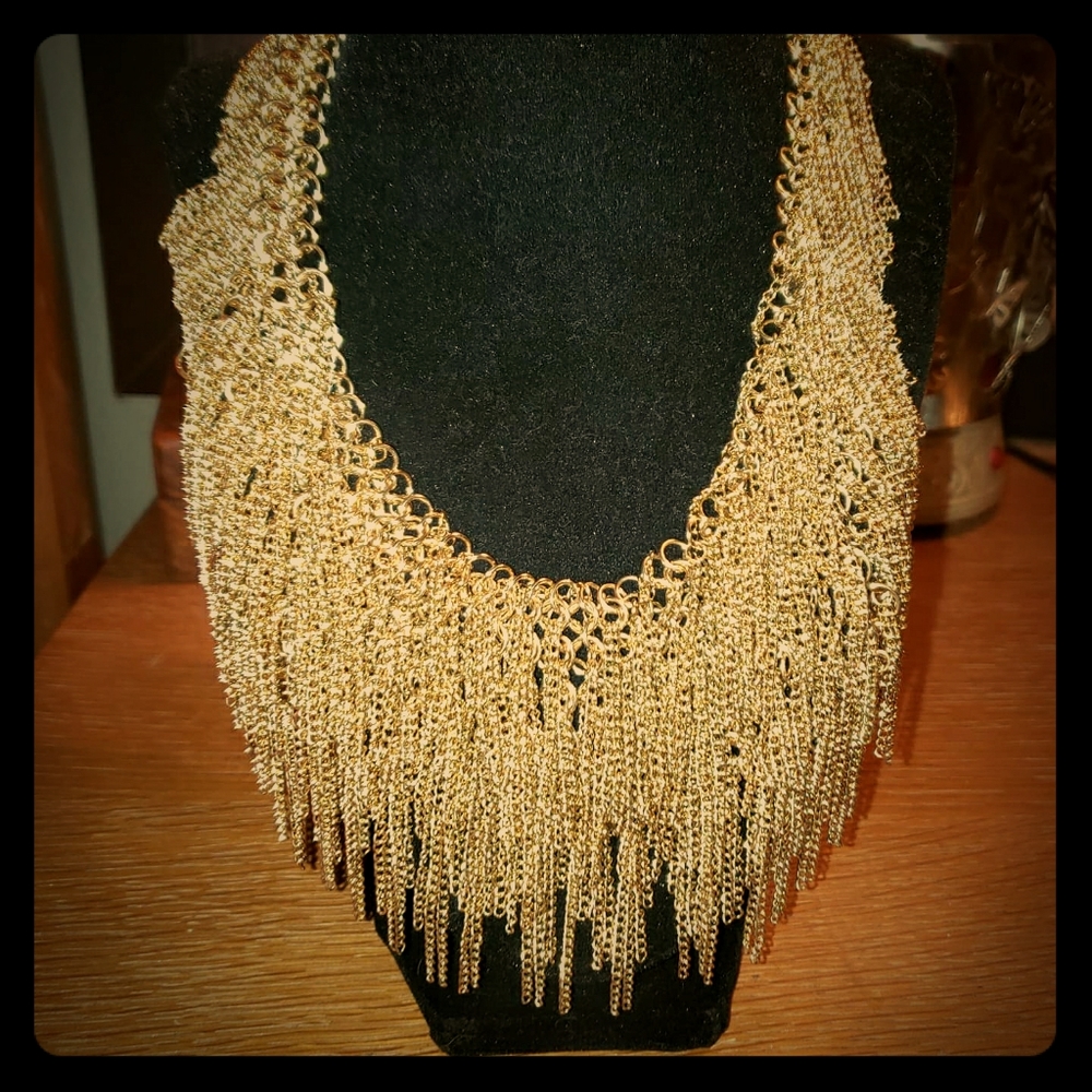 Gold fringe necklace